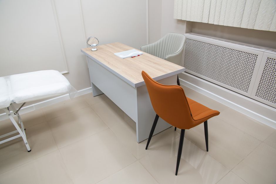 A bright minimal exam room